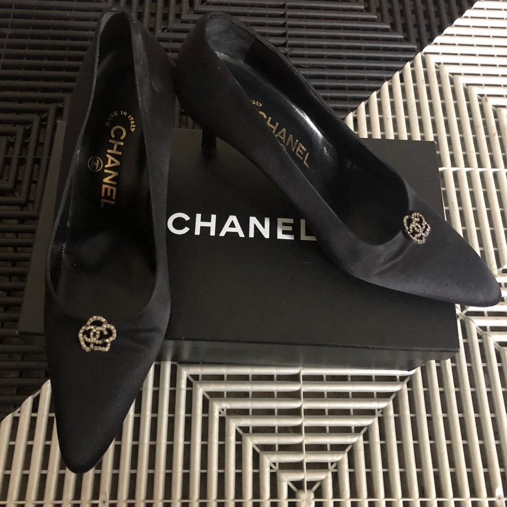 Chanel saten pump 38.5